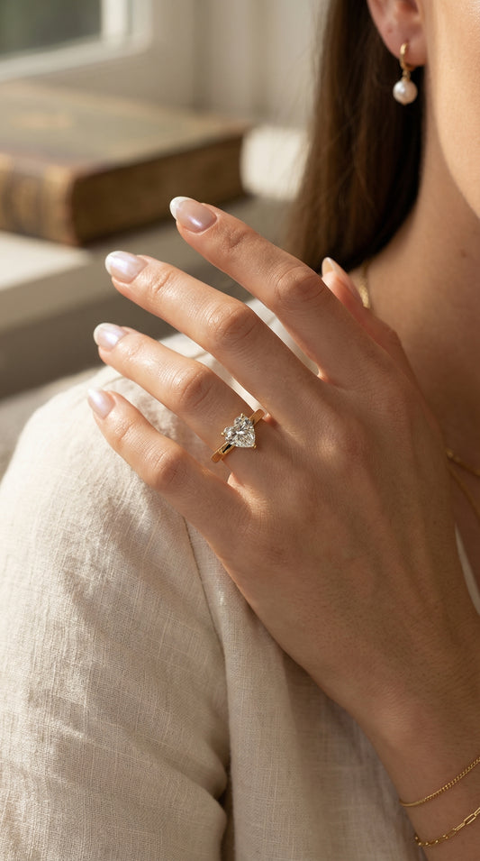 Amour Whisper Heart Brilliant Hidden Halo Ring