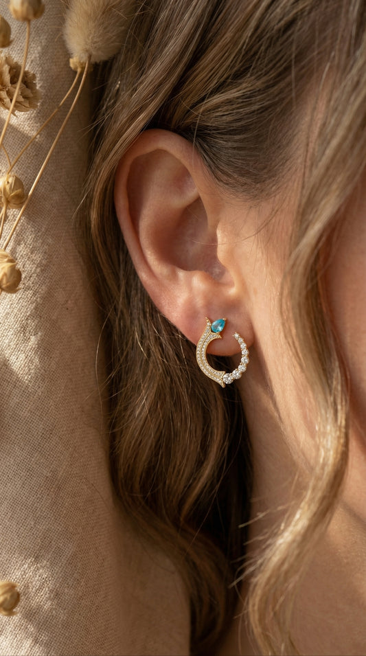 luxurious Pear Cut Blue Gemstone & Round Diamond Fashion Earrings