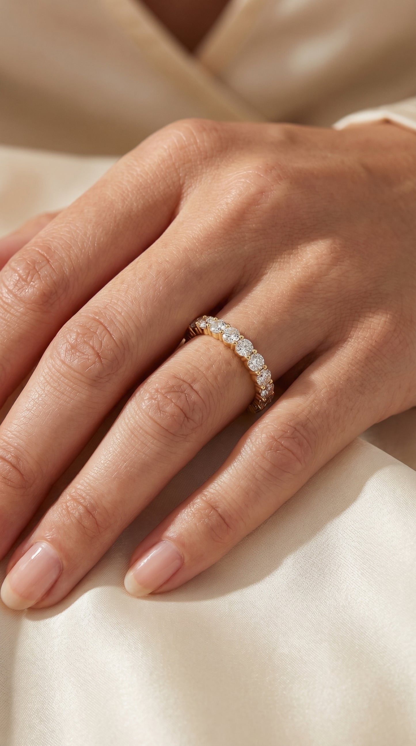 Round Brilliant Cut Diamond Matching Band