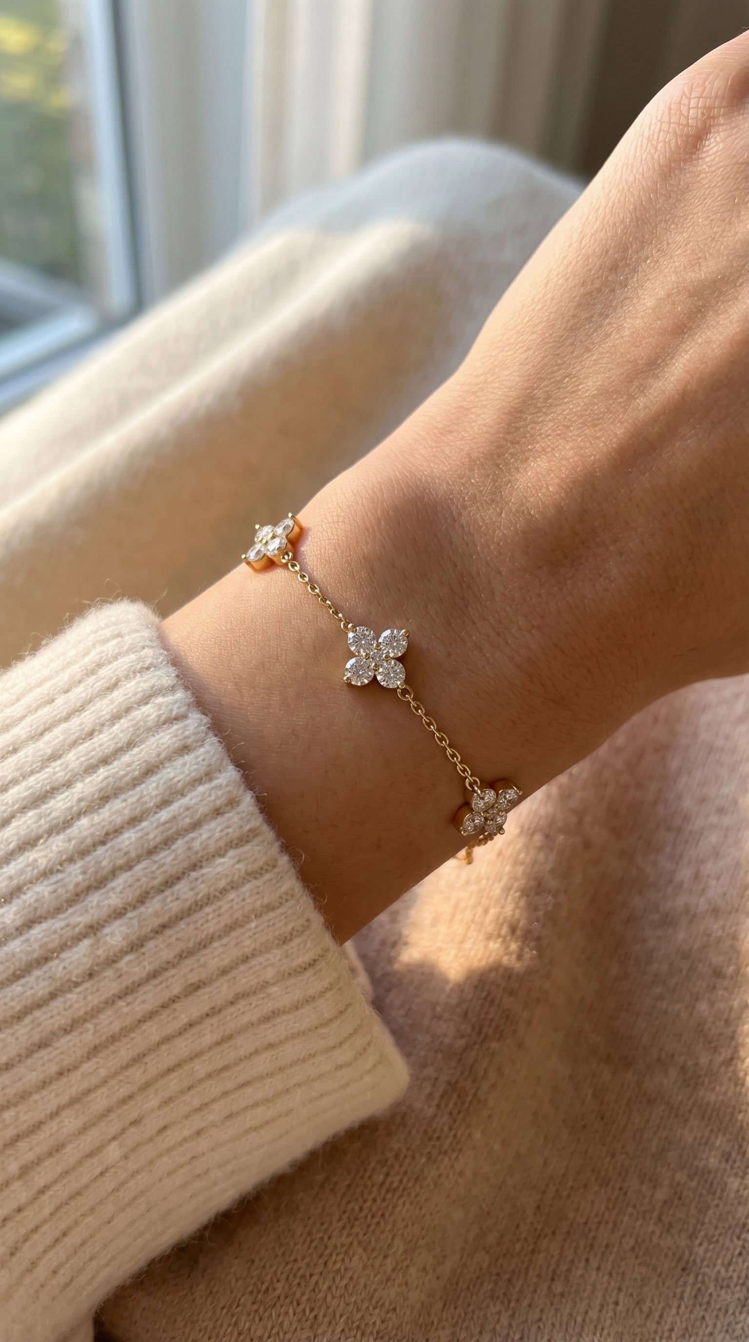 Round Diamond Verdant Bloom Clover Chain Bracelet