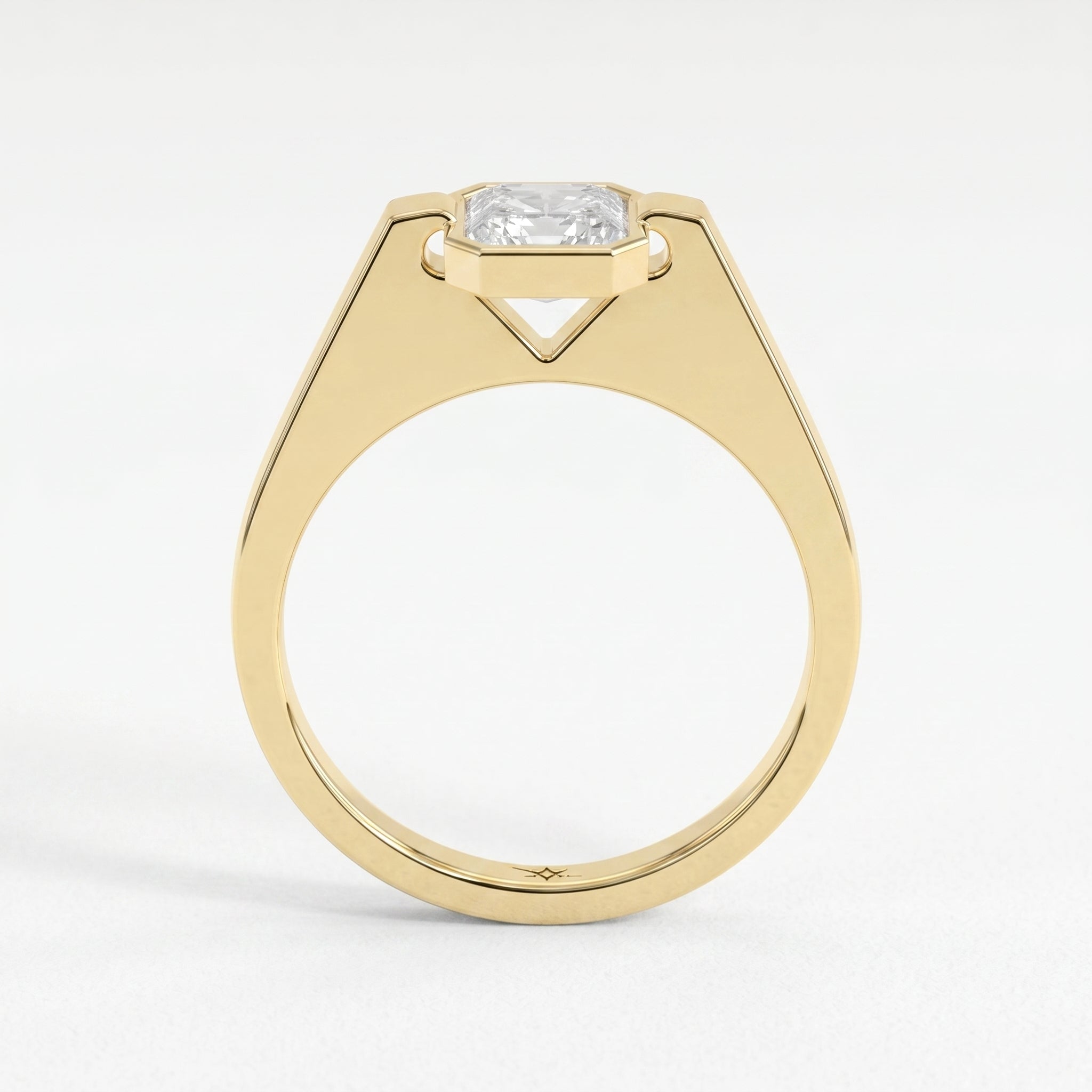 The Aurelia Half-Bezel Ascher Ring