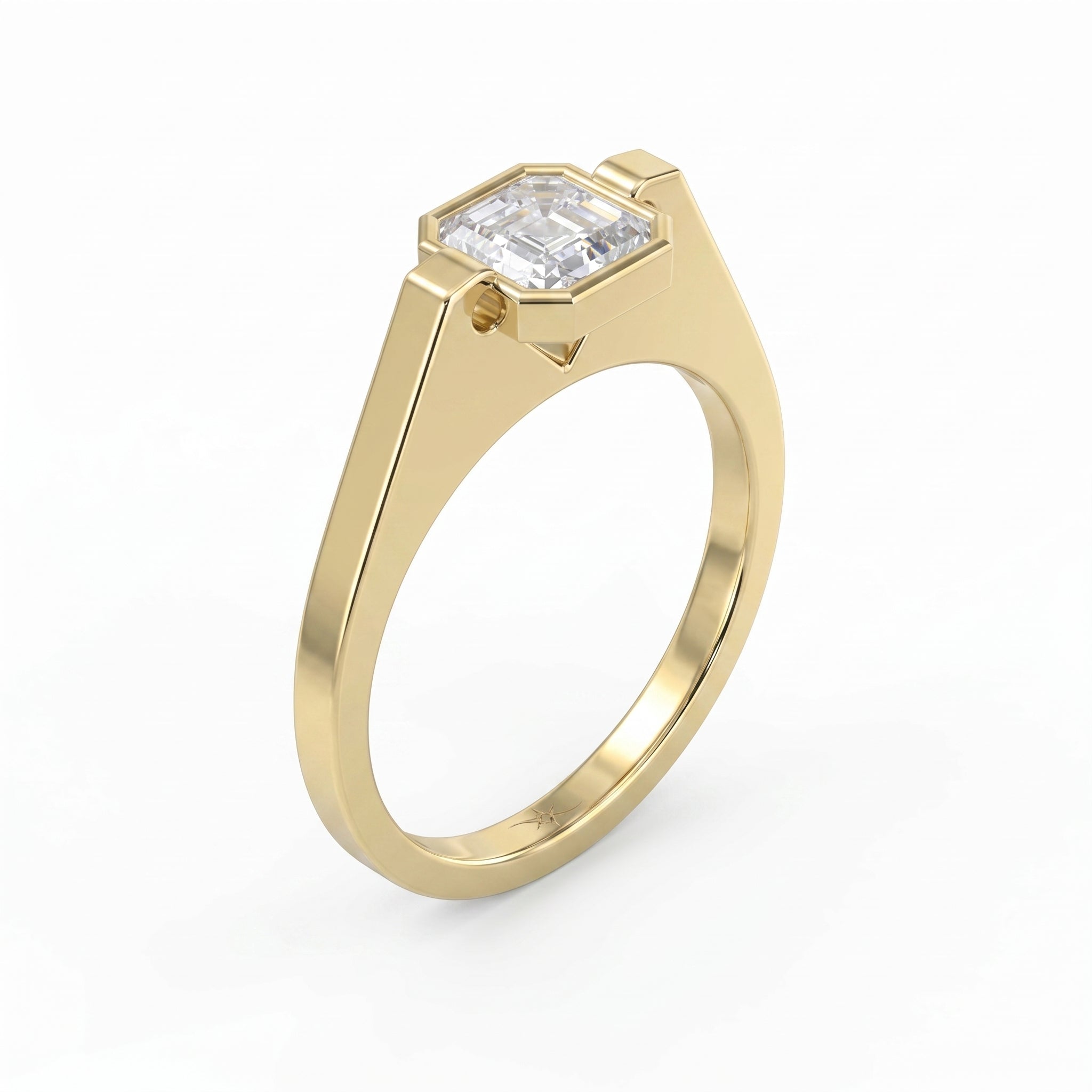 The Aurelia Half-Bezel Ascher Ring