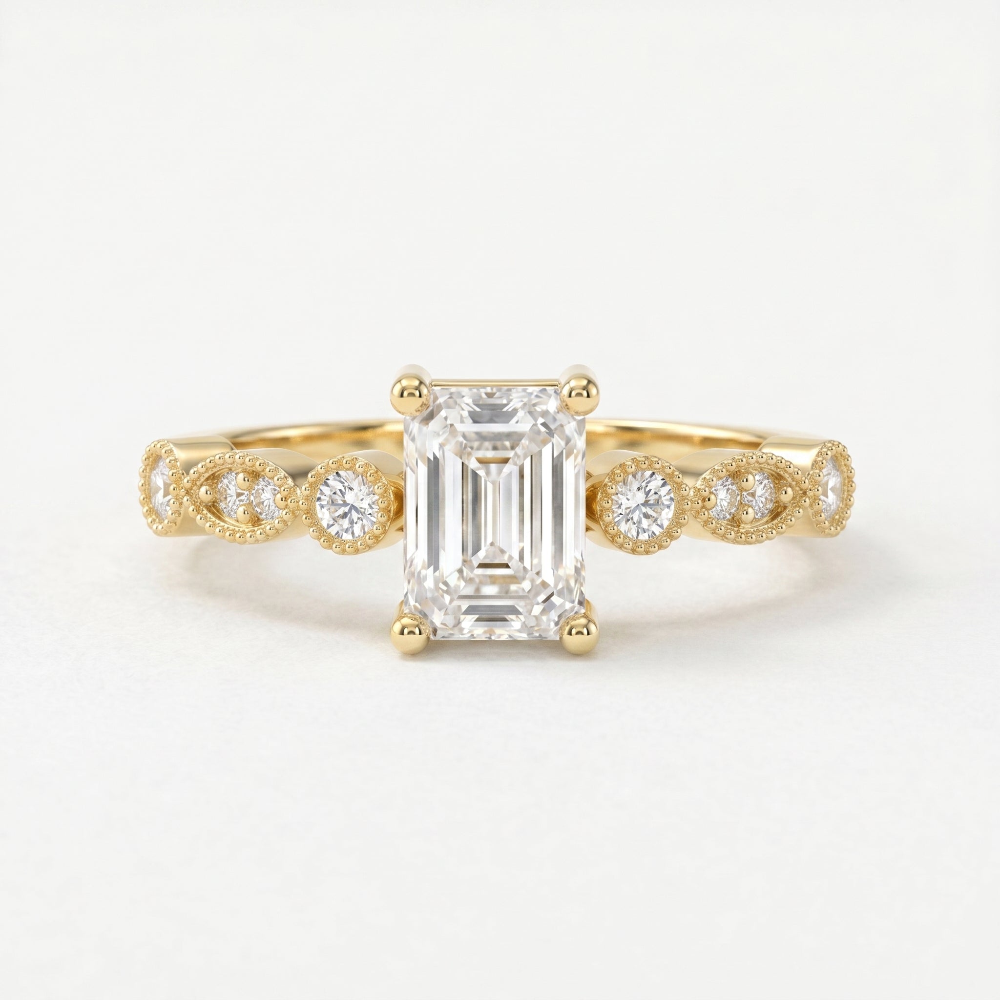 Antique Line Emerald Ring