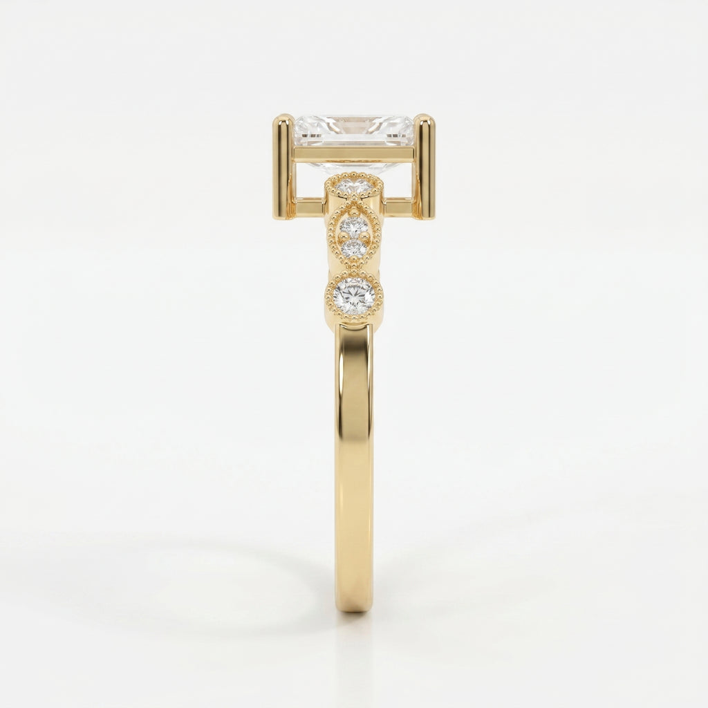 Antique Line Emerald Ring