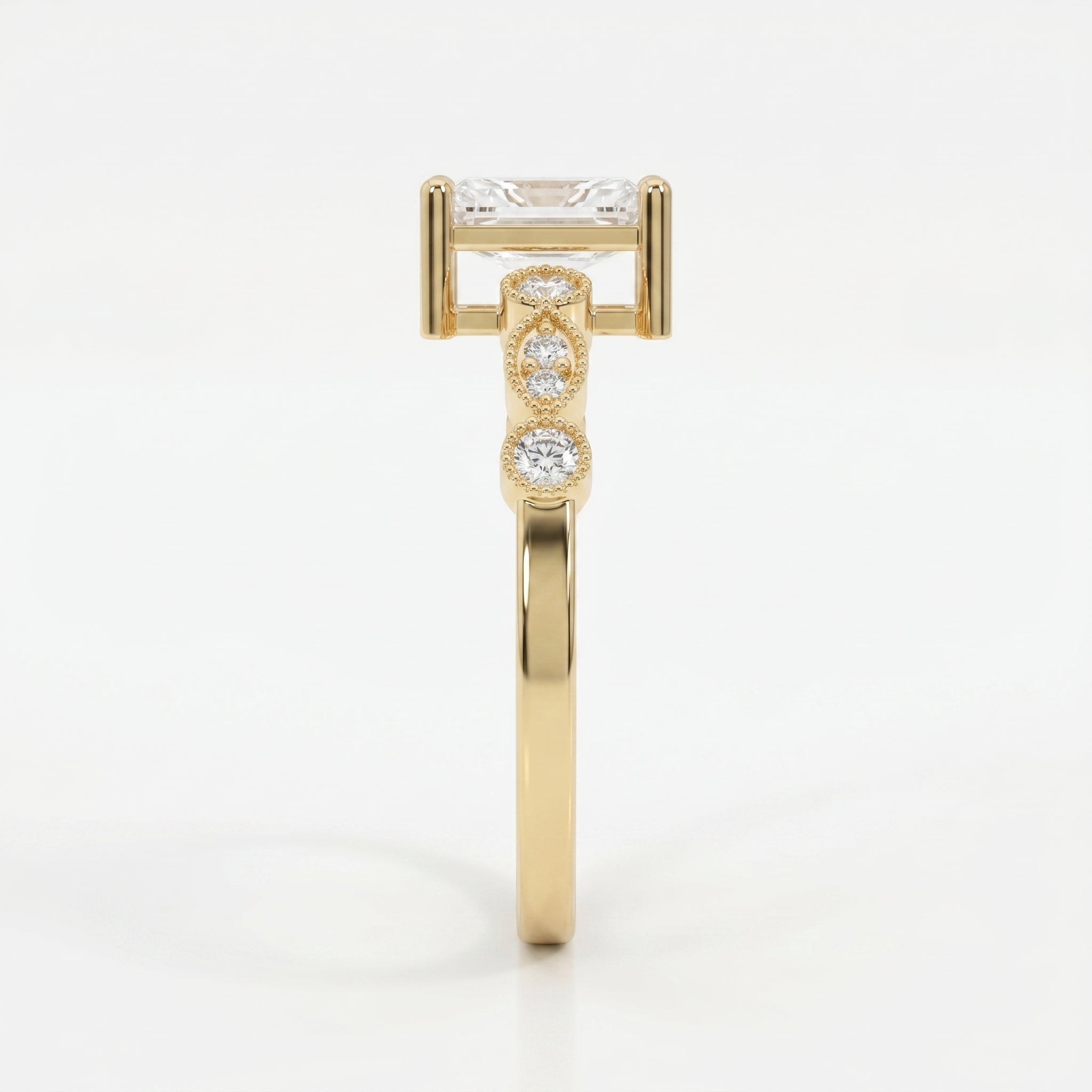 Antique Line Emerald Ring