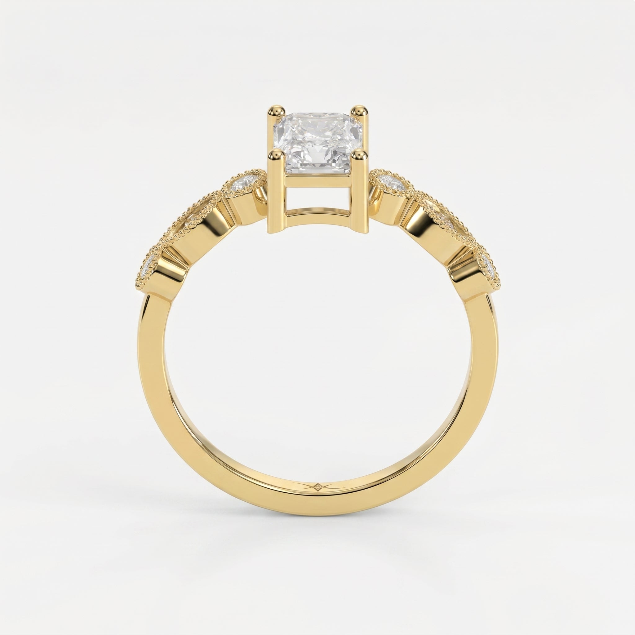 Antique Line Emerald Ring