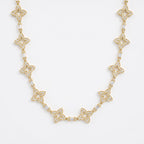 Éclat Clover Design Round Diamond Fashion Necklace