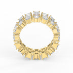 Uniqe Statement Wide Round & Emerald Diamond Band