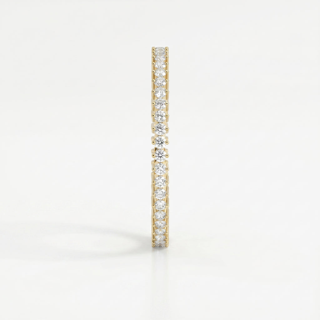 Diamond eternity ring in yellow gold with round brilliant diamonds, luxury wedding band with full-circle sparkle