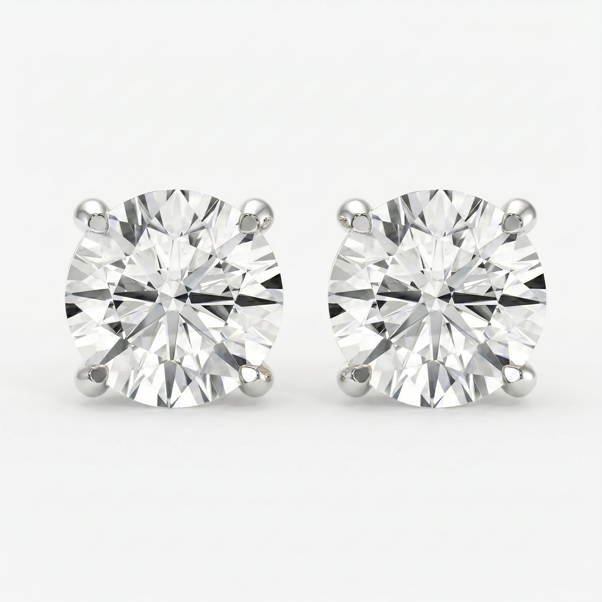 Round Diamond Stud Earring