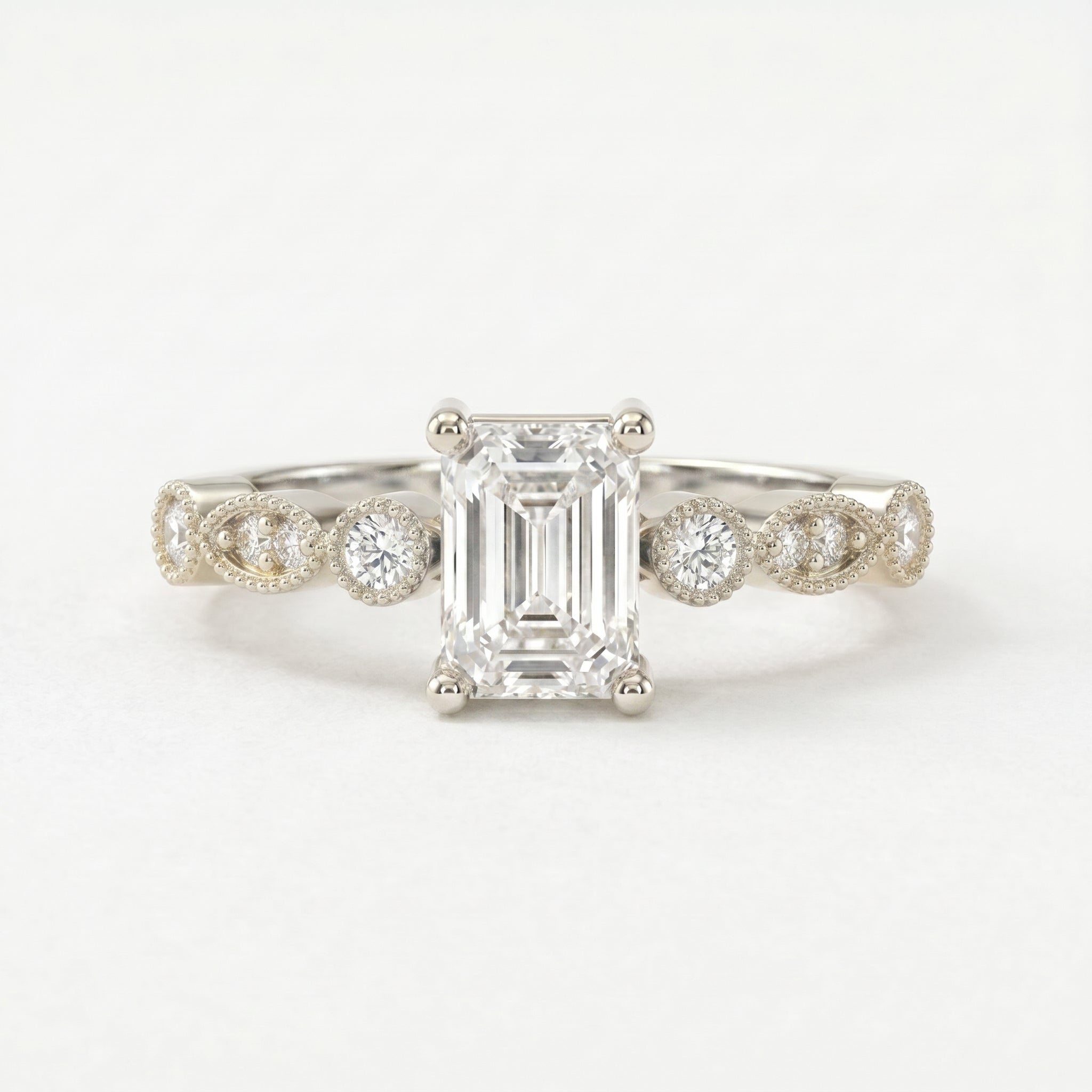 Antique Line Emerald Ring