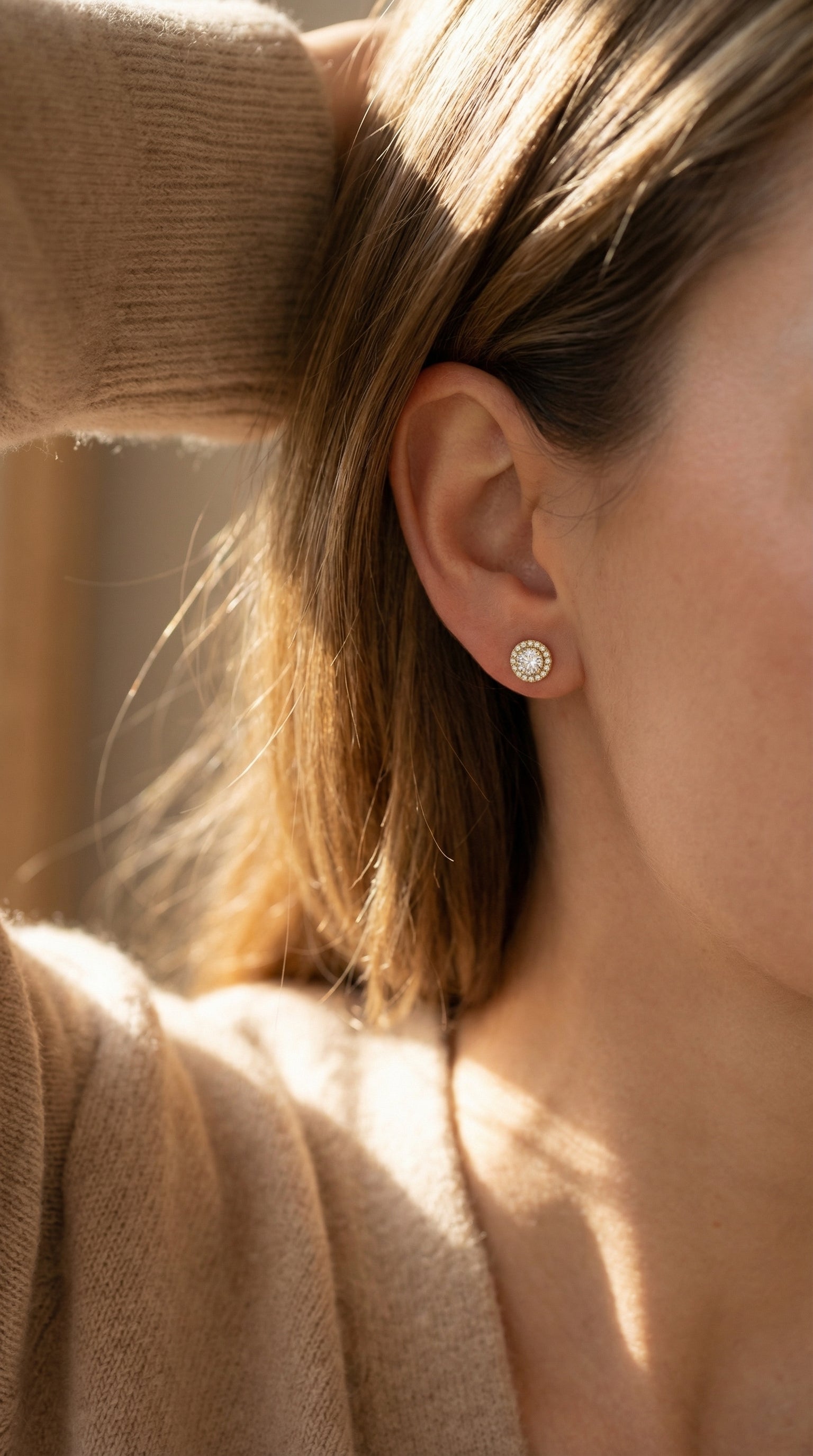 Halo Design Round Diamond Earring Stud