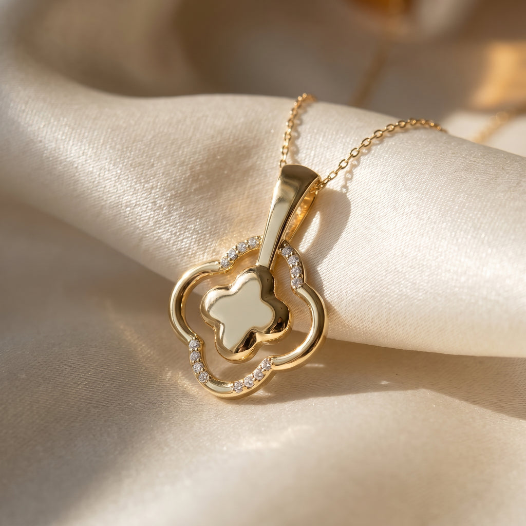 Round Diamond Elegant Clover Bloom Pendant Necklace
