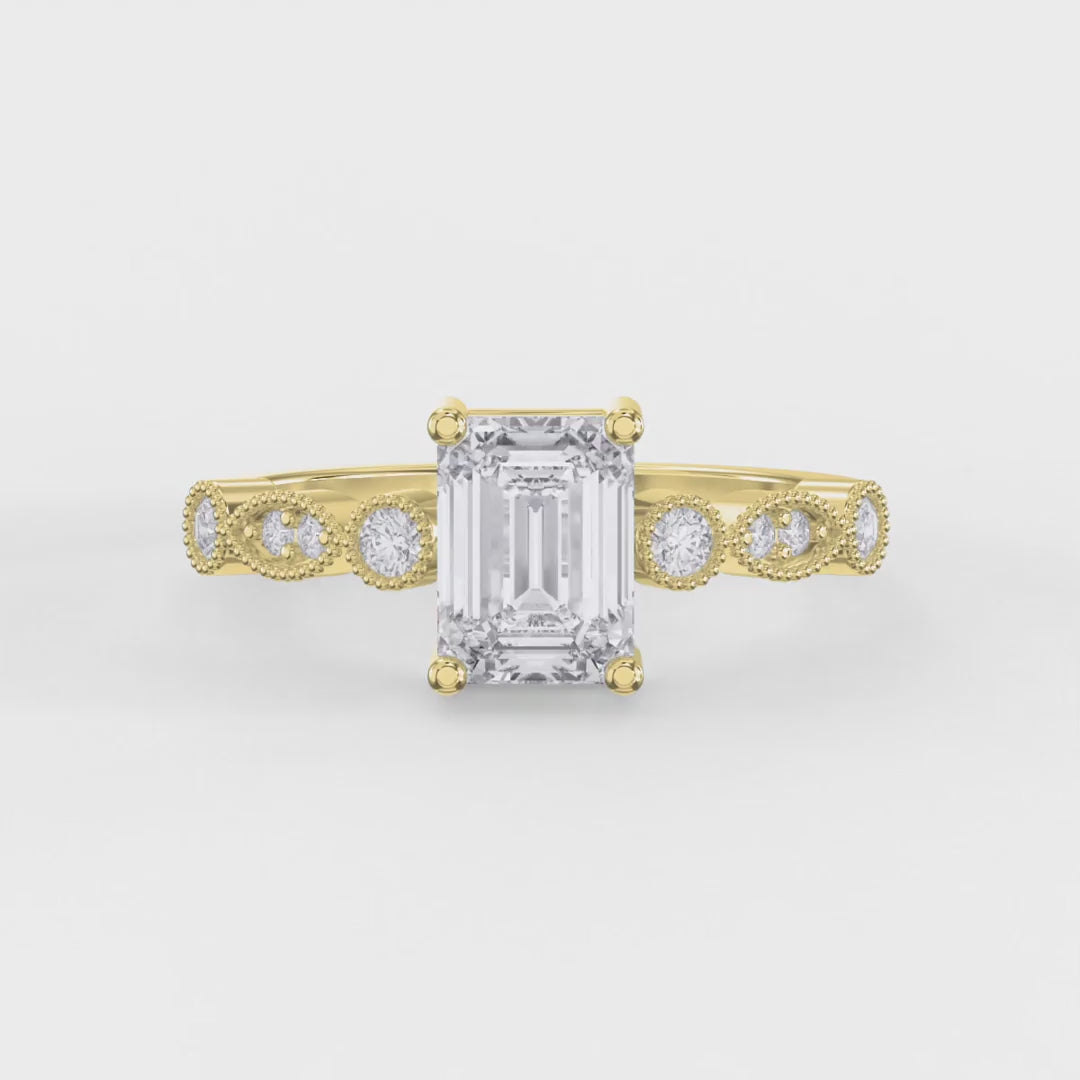 Antique Line Emerald Ring